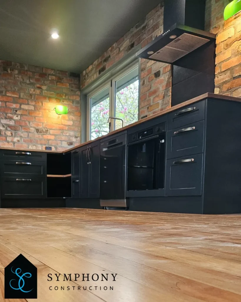 Discover exquisite custom luxury kitchen designs by expert kitchen designers Hamilton, specializing in Luxury Kitchens.