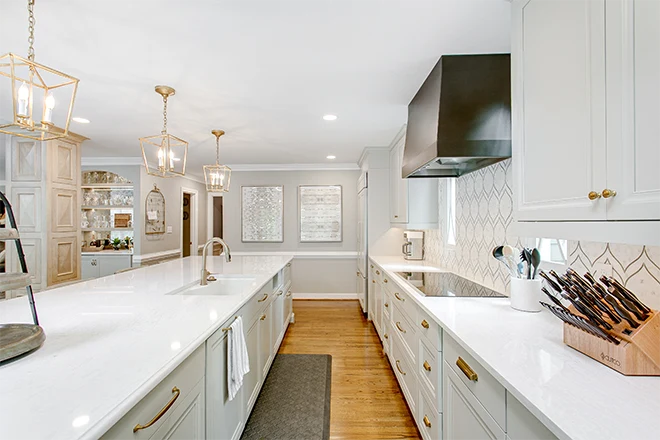 Discover an elegant galley with designer touches, a hallmark of our Luxury Kitchens by Kitchen Renovations Hamilton. Discover an elegant galley with designer touches, a hallmark of our Luxury Kitchens by Kitchen Renovations Hamilton.